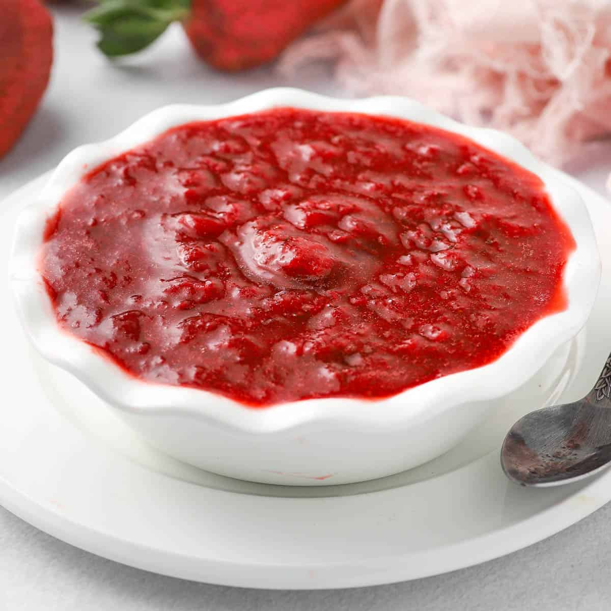 Easy Strawberry Compote: Just 3-4 Ingredients & 20 Minutes